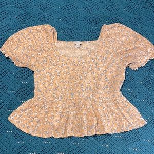 ✨Patrons of Peace Floral Peplum Top Puffed Sleeve✨